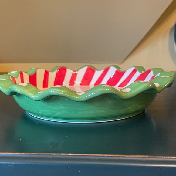 DEI Snowman pie plate with Festive Accents - Picture 3 of 3
